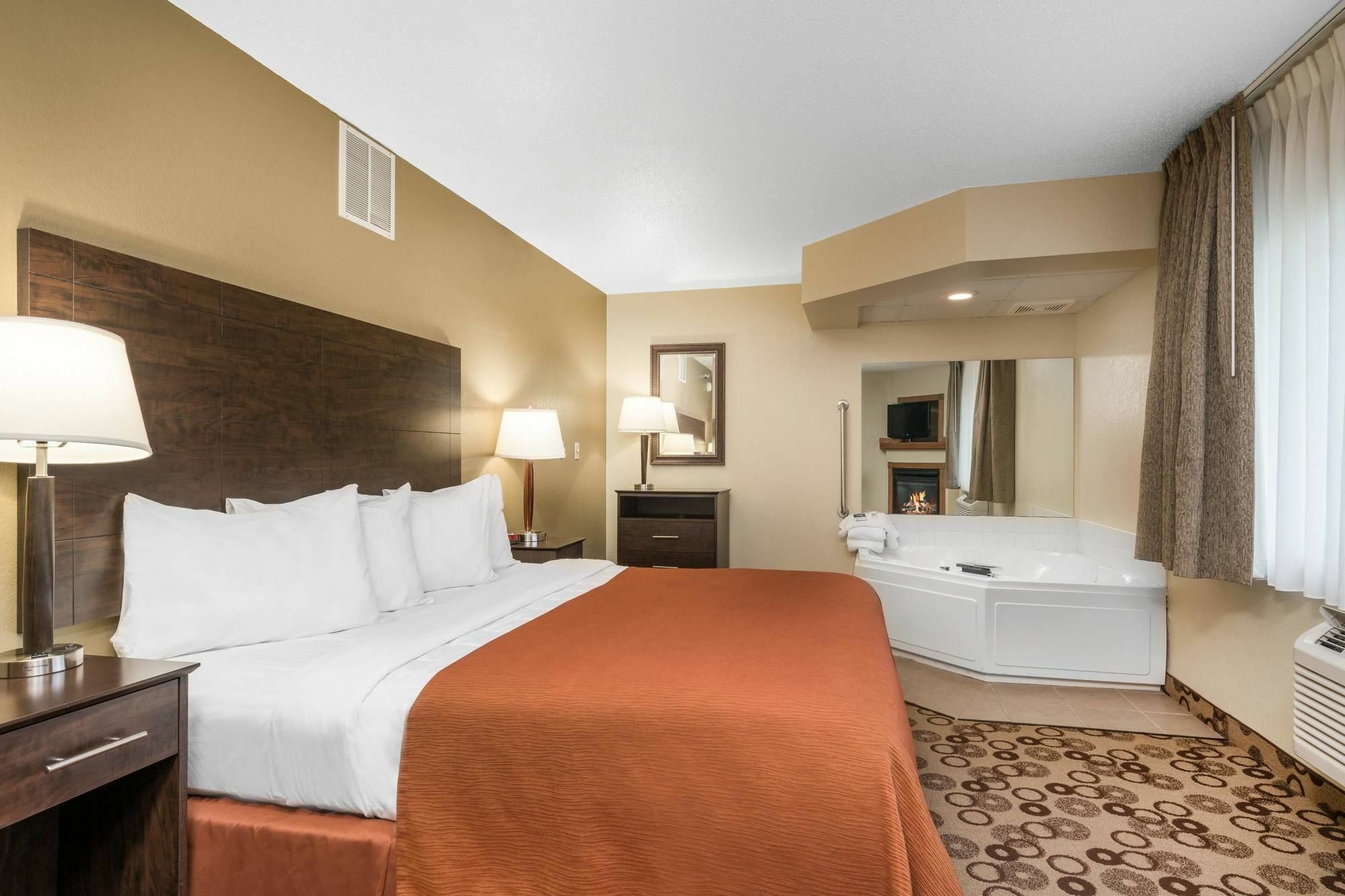 Spark By Hilton Cedar Falls Exterior foto